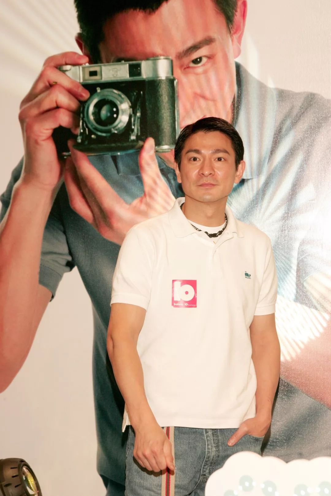刘德华曾代言 6年关店3000家!班尼路做错了什么