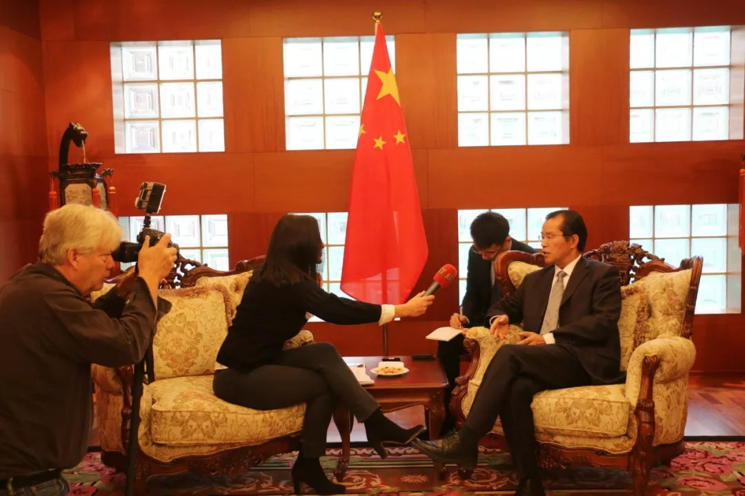 中国大使接受瑞典媒体专访 谈瑞典警察粗暴对待中国游客
