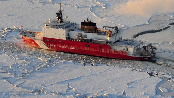 美海军部长呼吁强化北极战备 扩大船队规模对抗中俄