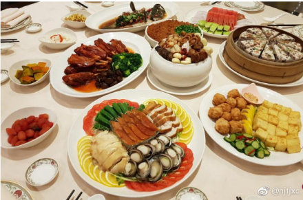 柯文哲欢迎上海代表团，晚宴菜单曝光隐藏“深意”