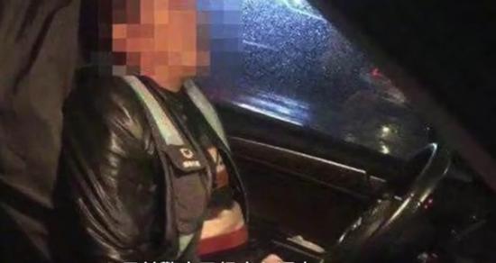 滴滴一代驾司机驾驶途中身亡 南京警方：正在尸检