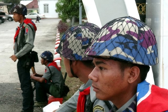 缅甸佛教叛军袭击政府机构 13名警察遇害