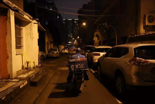 外卖骑手的跨年夜