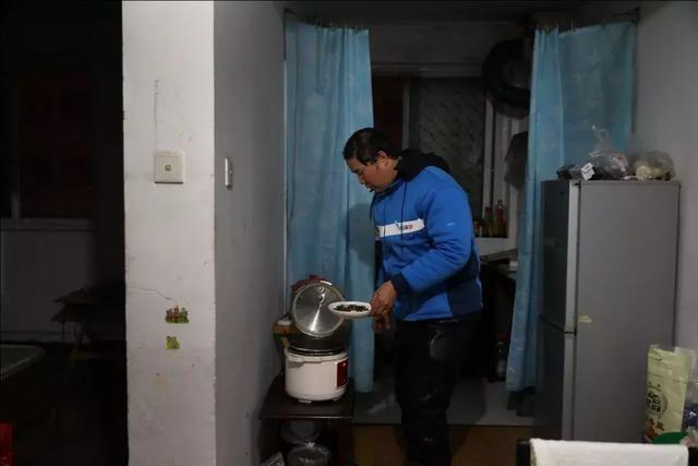 外卖骑手的跨年夜