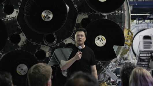 马斯克披露SpaceX裁员原因：只为两大疯狂项目成功