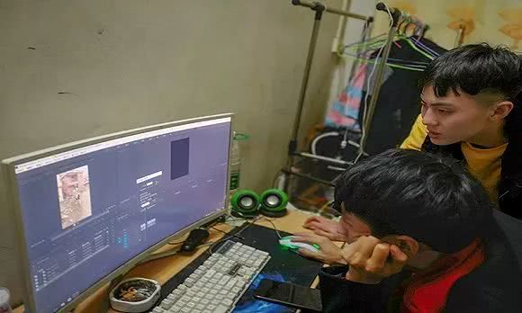 爆红土味视频，是打工青年们与城市的距离