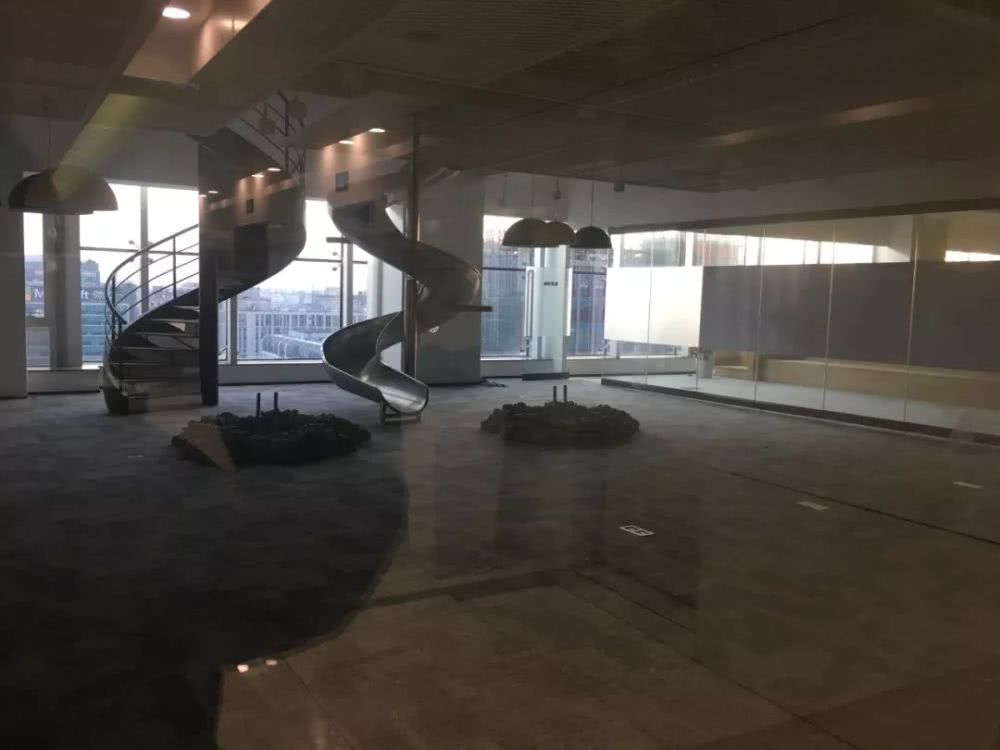 理想国际大厦：与新浪百度ofo有关的闪亮日子