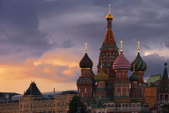 福布斯发布十大亿万富豪之都,中国占了四个!