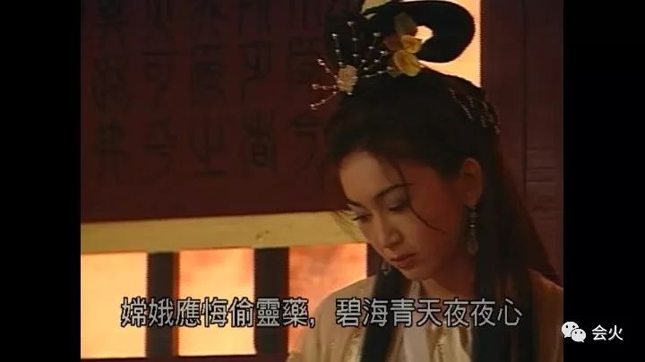 她没能把脱掉的衣服一件件穿回，却也成了人生赢家