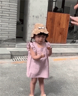 啃老又啃小的中国式家庭