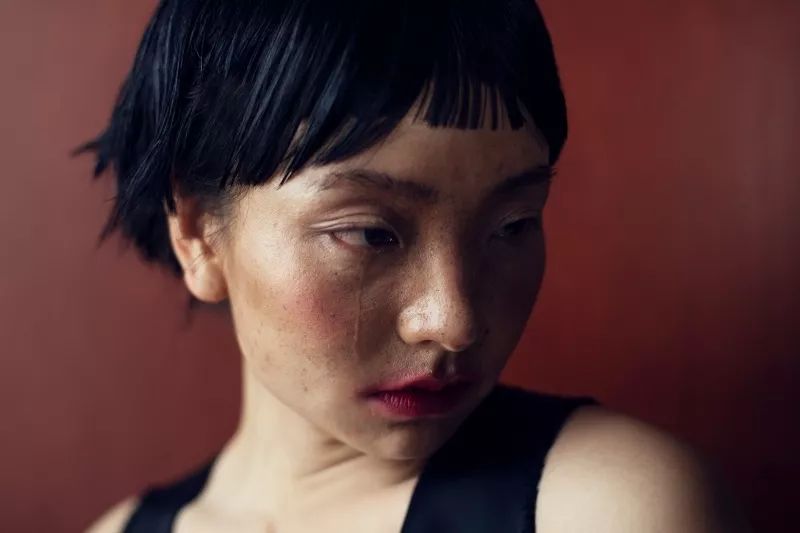 妓女，有性瘾，智商障碍，有三个老公，这样的女人却拿下影后