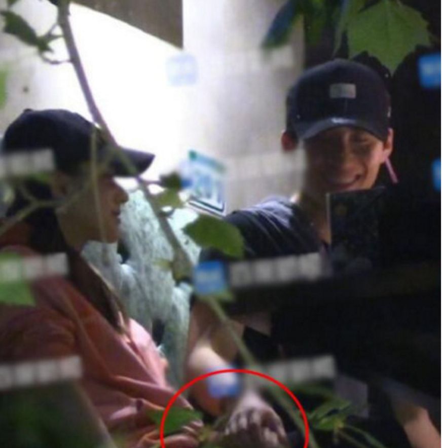 窦骁何超莲公布恋情！赌王家的“豪门槛”越来越低？
