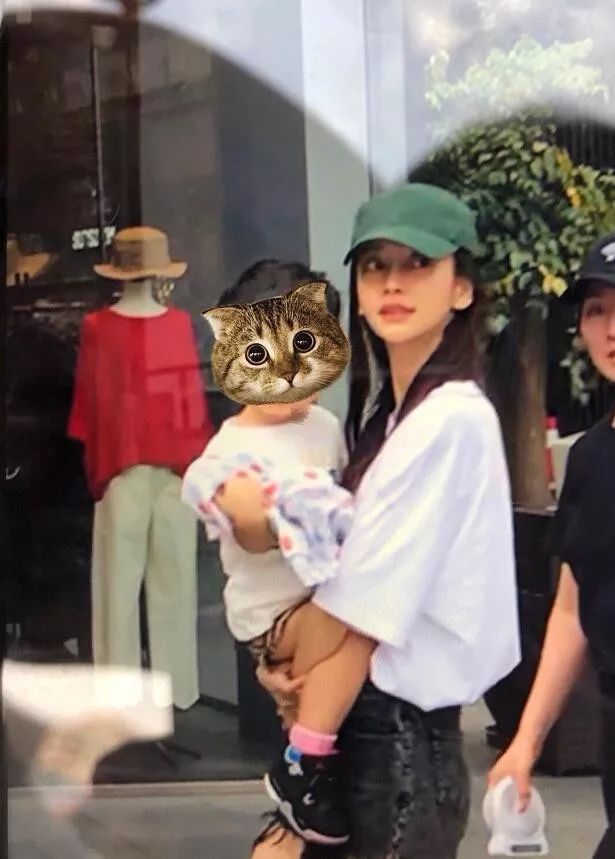 女儿穷养还是富养？李湘这个人民币玩家，显得小S好寒酸！