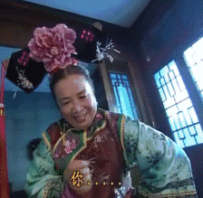娱乐圈宫斗现场：喝油漆进狗笼，当明星真没那么容易...