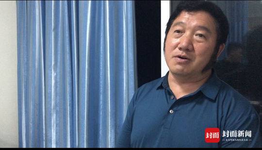 “员工不在，我来陪护他地震受伤的老母亲！”