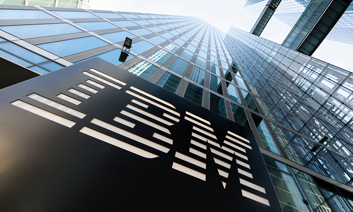 IBM第二季度营收192亿美元 同比下降4.2%