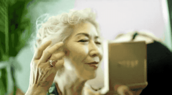 60+时髦奶奶刷爆朋友圈：美丽的人生从来与年龄无关！