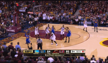 库里强打3+1却难掩持续低迷 死球欲扣又遭大帽