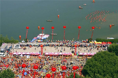 三门峡:三千五百健儿横渡母亲河_凤凰河南