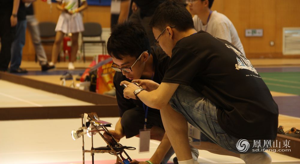 第十五届全国大学生机器人大赛