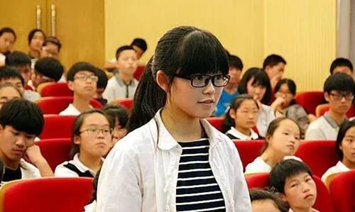 合肥新华实验中学举办与中考状元面对面活动_