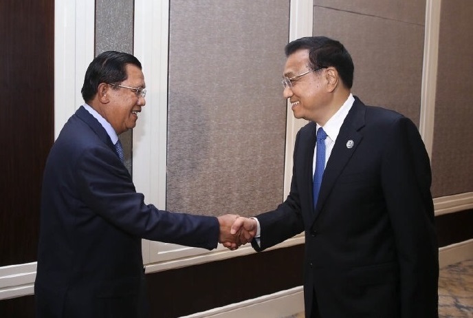 李克强会见柬埔寨首相