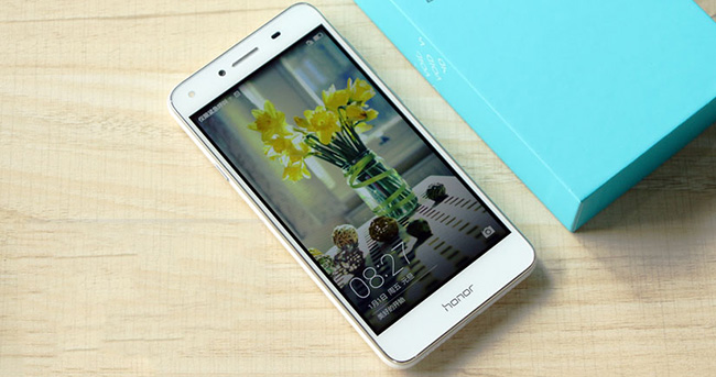 荣耀畅玩5开箱：双卡全网通+Easy Key键