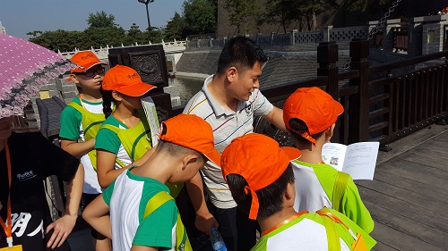 辛巴快来留守儿童城市体验式教育活动在古城西