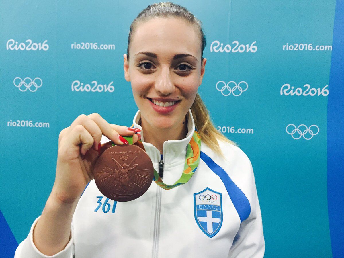 希腊美女遗憾失金 却因这个动作走红