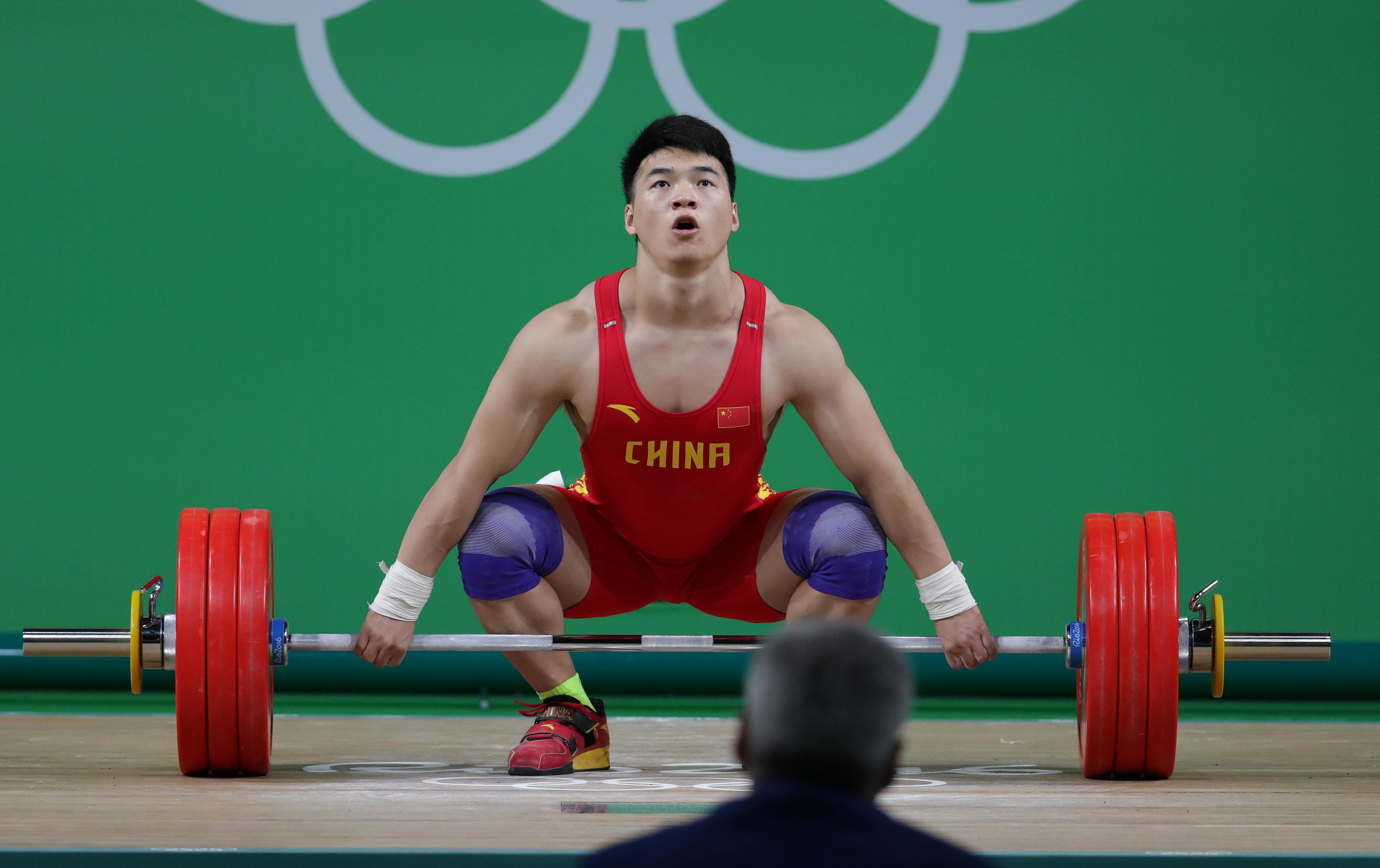 第三次抓举,继续尝试178kg,如果再无法成功,田涛就将无成绩提前退出