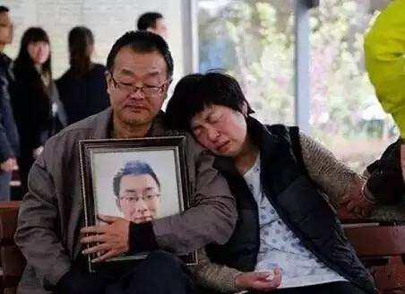 魏则西事件续:其父母向百度及李彦宏发商榷函(图)