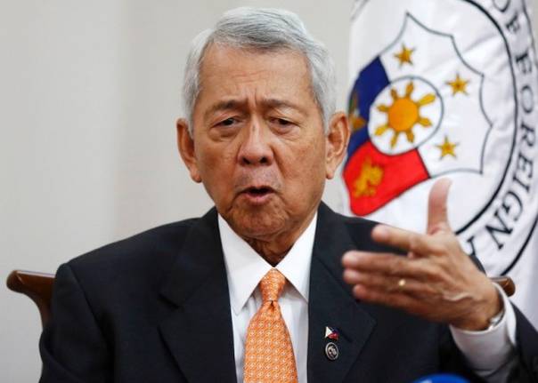 菲外长：菲律宾已承诺暂时搁置南海争端