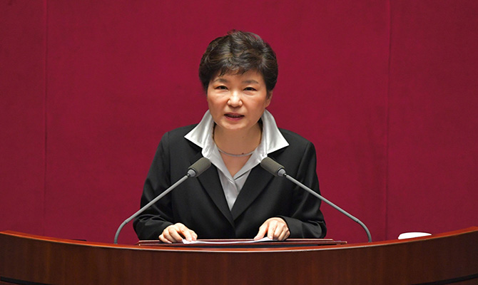 朴槿惠迎决定命运一周 在野党启对其动弹劾程序