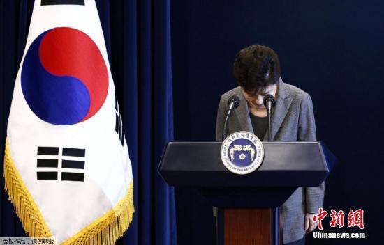 韩媒：停职后朴槿惠将继续住青瓦台可领基本工资