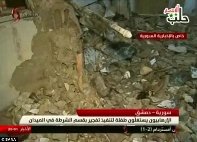 恐怖分子吻别7岁女儿 送其当人肉炸弹 (组图)