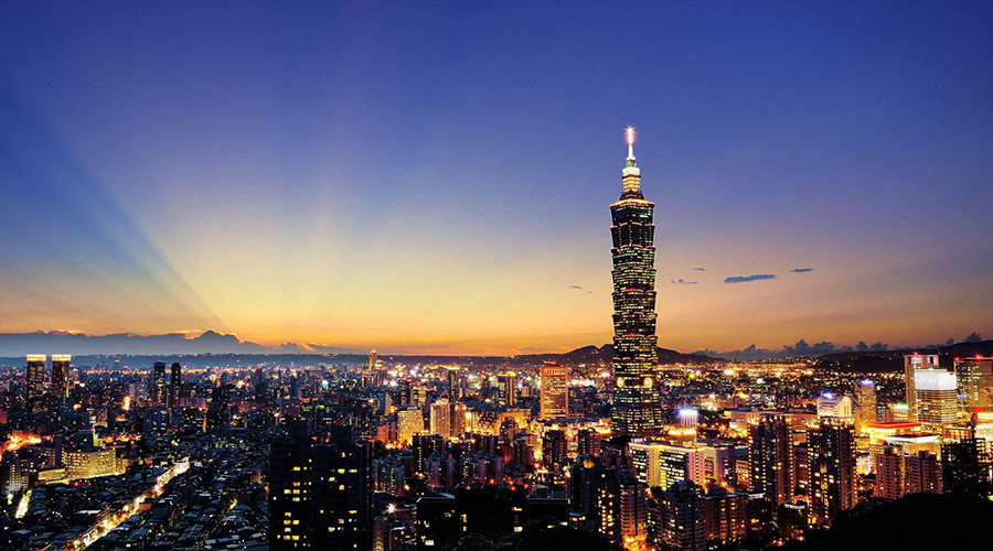 陆客赴台湾游创新低：台北101里店员比顾客还多