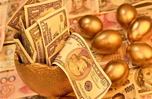 中国去年狂抛美债的背后:买日债、囤黄金、稳