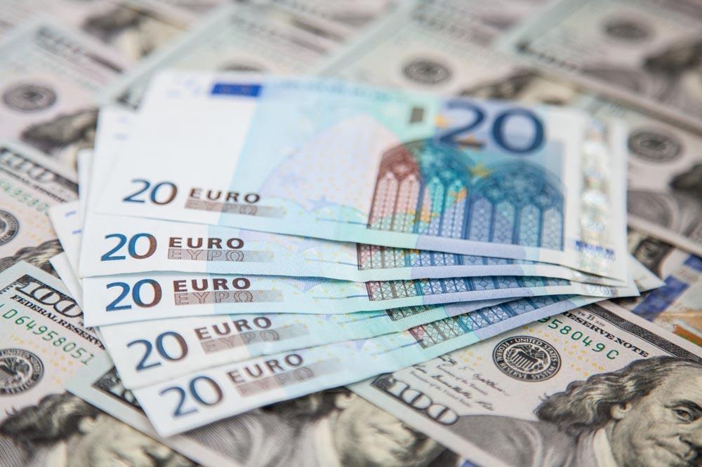 法国担忧加剧欧元区看空 欧元兑美元跌近平价