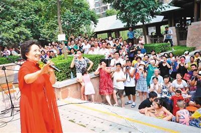 为百姓歌唱66年 人民艺术家贠恩凤有了个人传记