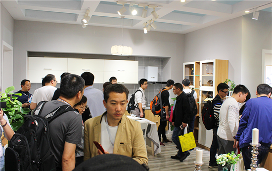 易高定制家具惊艳中国定制家居展(图3) 易高定制家具惊艳中国定制家居展(图3)