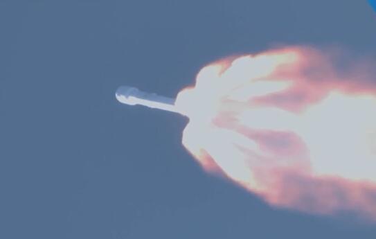 猎鹰9号发射美间谍卫星后成功回收箭体