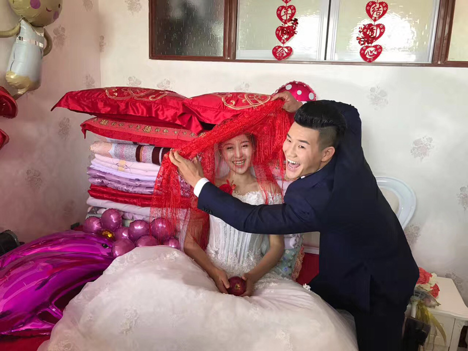 周楚楚谢孟伟婚纱照_周楚楚谢孟伟图片(2)