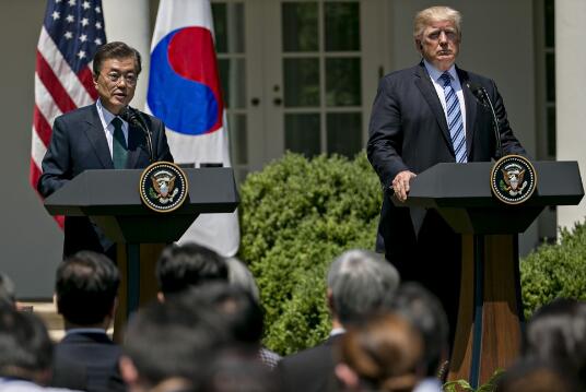 文在寅与特朗普发表联合声明 特朗普年内将访韩