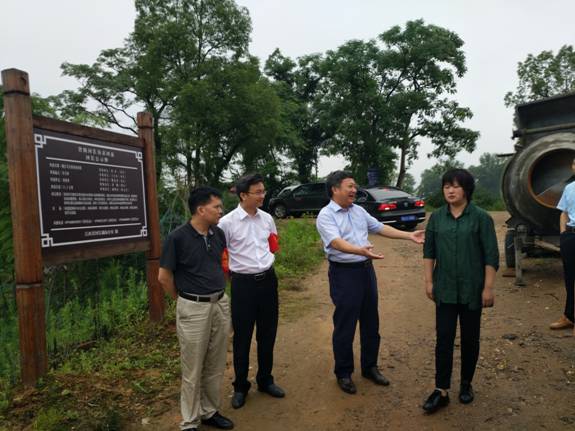 彭金平的陪同下,深入吉水县调研"河长制"工作落实情况,副县长历有明