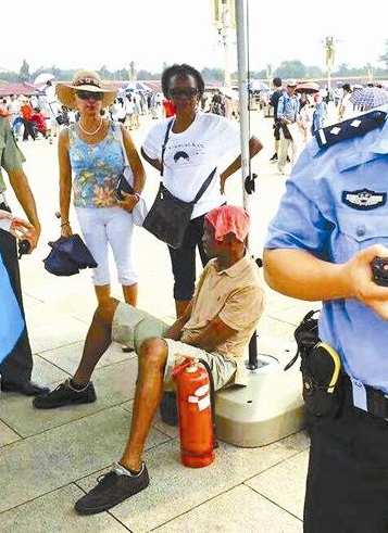 非洲游客在北京热晕 因习俗拒喝藿香正气