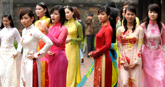 湖南特大拐卖妇女案告破：非法团购“越南新娘”