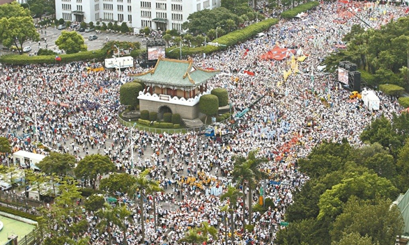 台“八百壮士”将再次抗议蔡当局 已有3万人响应