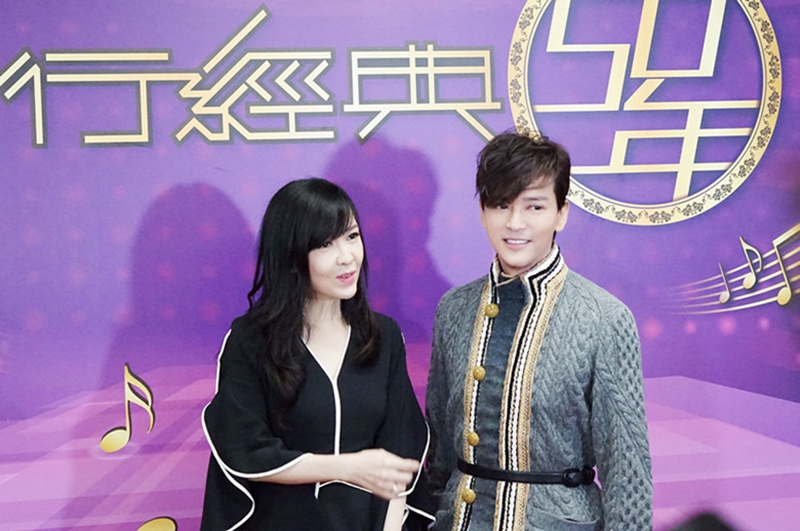 陈晓东再录《流行经典50年》 携周慧敏同台共唱经典之作