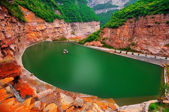 山西红崖峡谷:太岳山中绿宝石景区