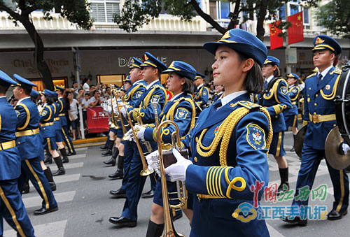 第五届南昌国际军乐节开幕 30万人争睹军乐节